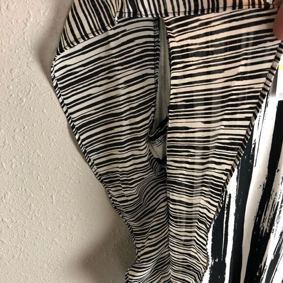 NWT Kenneth Cole New York Blouse Top Size M - Picture 5 of 6